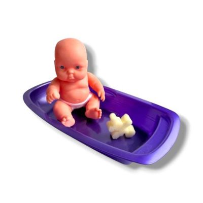 Bebotito mimosito con bañera